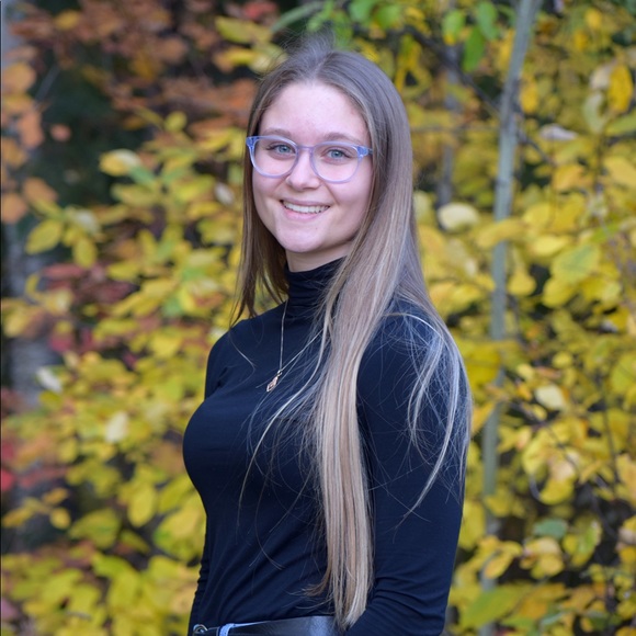 Meet your Posher, Catherine - Picture 1 of 1